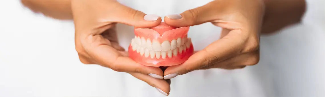 Dentures vs Dental Implants: What is the Difference?