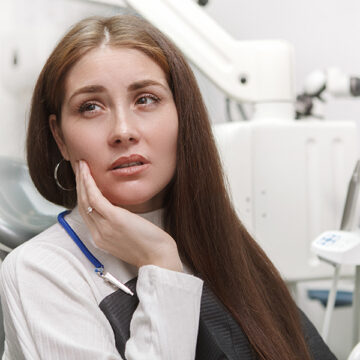 Reasons Why You Should go to an Emergency Dentist Right Away!